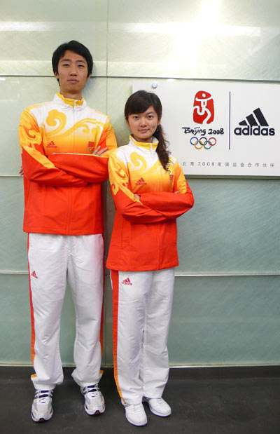 chinese-olympics-award-uniforms